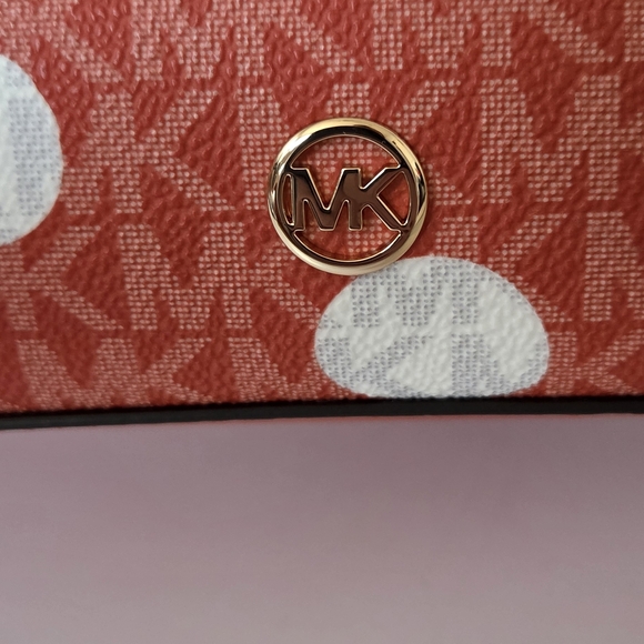 Michael Kors Polka Dot Med Travel Bag NWT - Picture 16 of 16